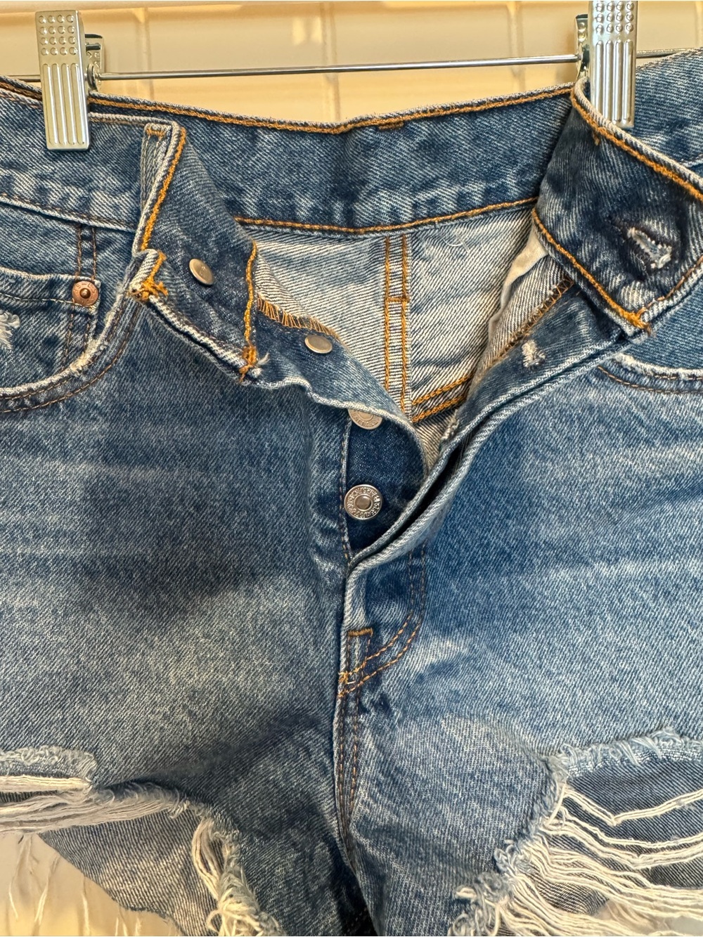 Levi's 501 Distressed Ripped Denim shorts - Picture 2 of 7